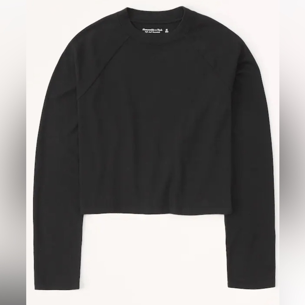 NEW A&F Long-Sleeve Essential Raglan Tee
